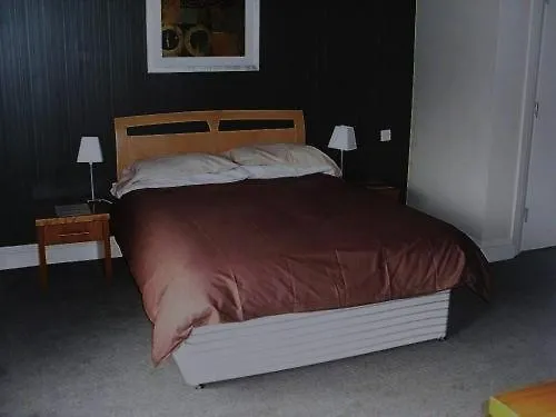 The Westleigh * Bradford (West Yorkshire)